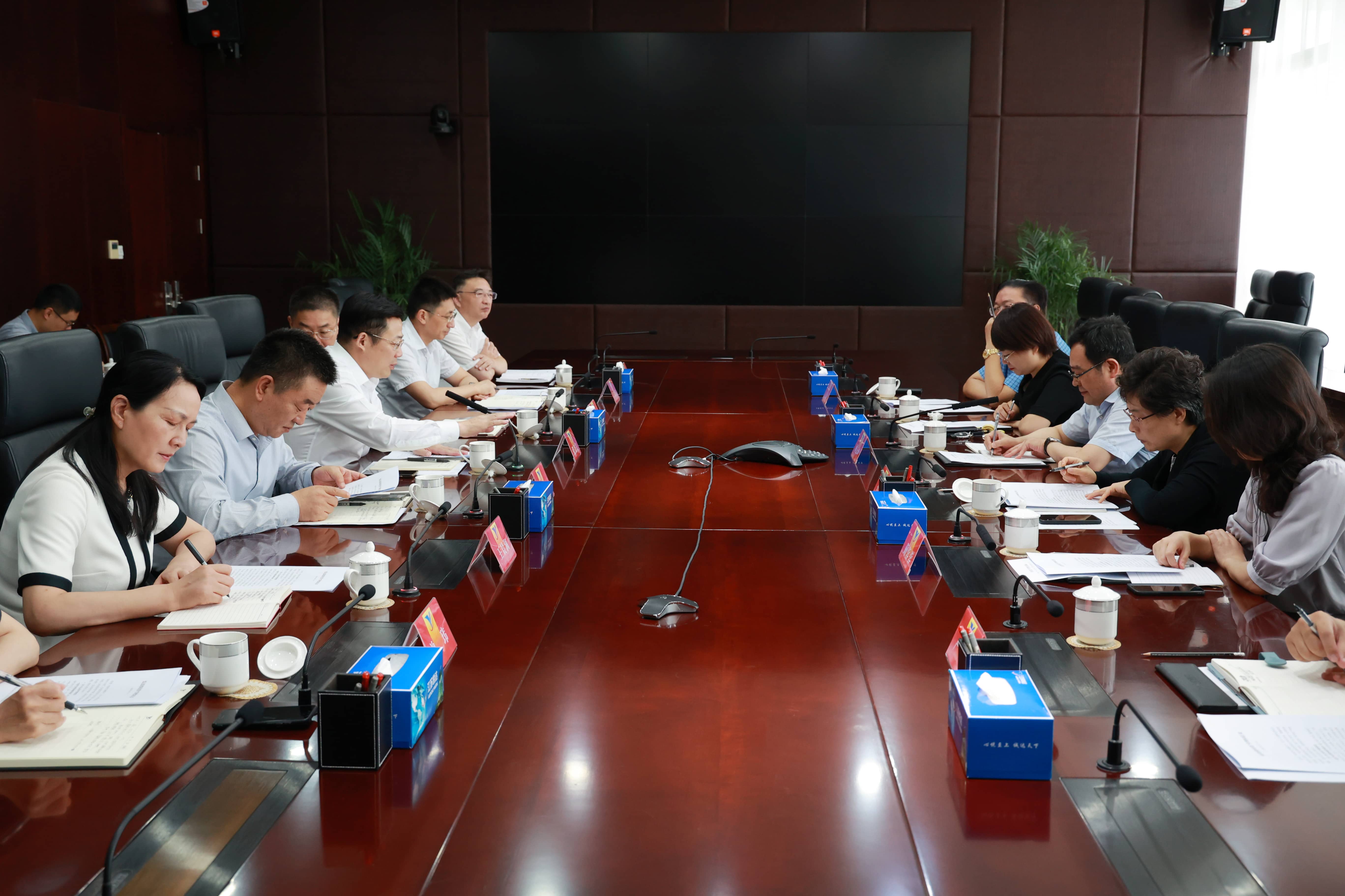 20220802163401_0xi1slwxdh 市人大常委会副主任顾云岭率队调研集团国有资产治理情况1-tuya.jpg
