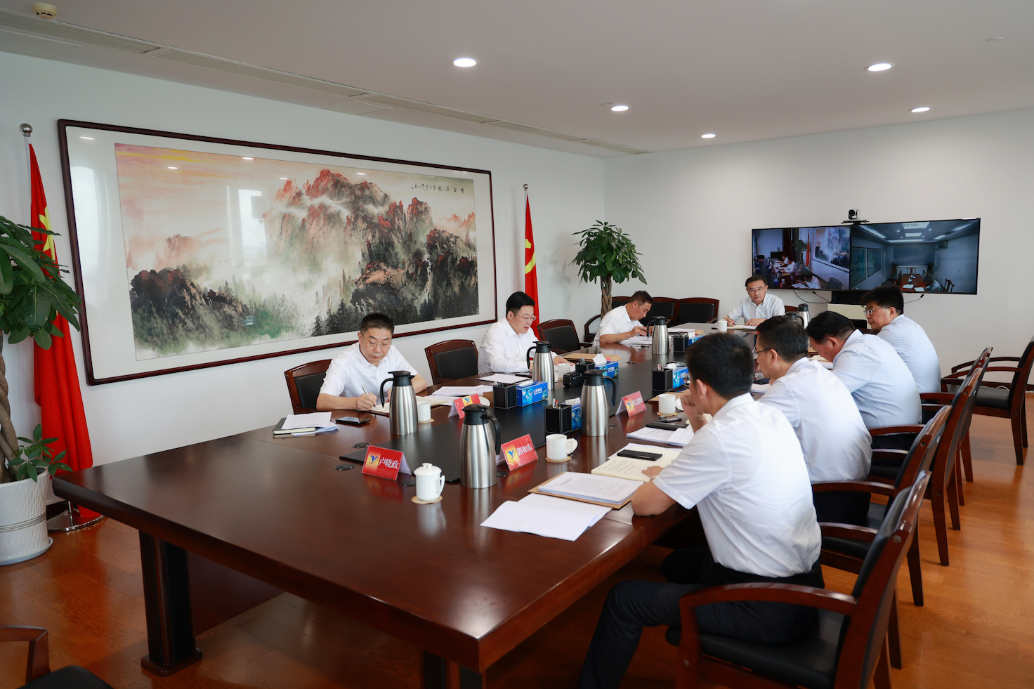 20220909210006_f29bapf2j0 集团党委中心组进建会1.jpeg