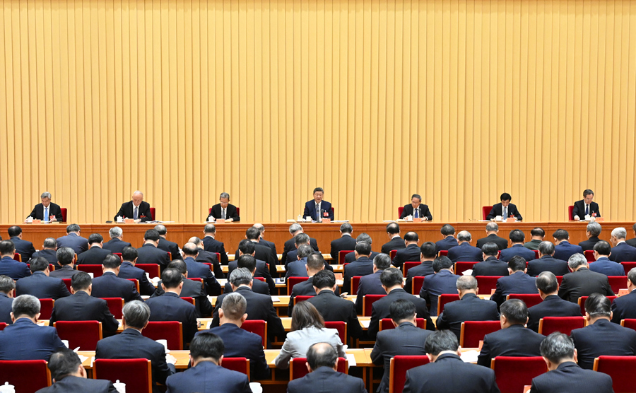 　　12月10日至11日，中央经济工作会议在北京进行。中共中央总书记、国度主席、中央军委主席习近平出席会议并颁发沉要讲话。李强、赵乐际、王沪宁、蔡奇、丁薛祥、李希出席会议。