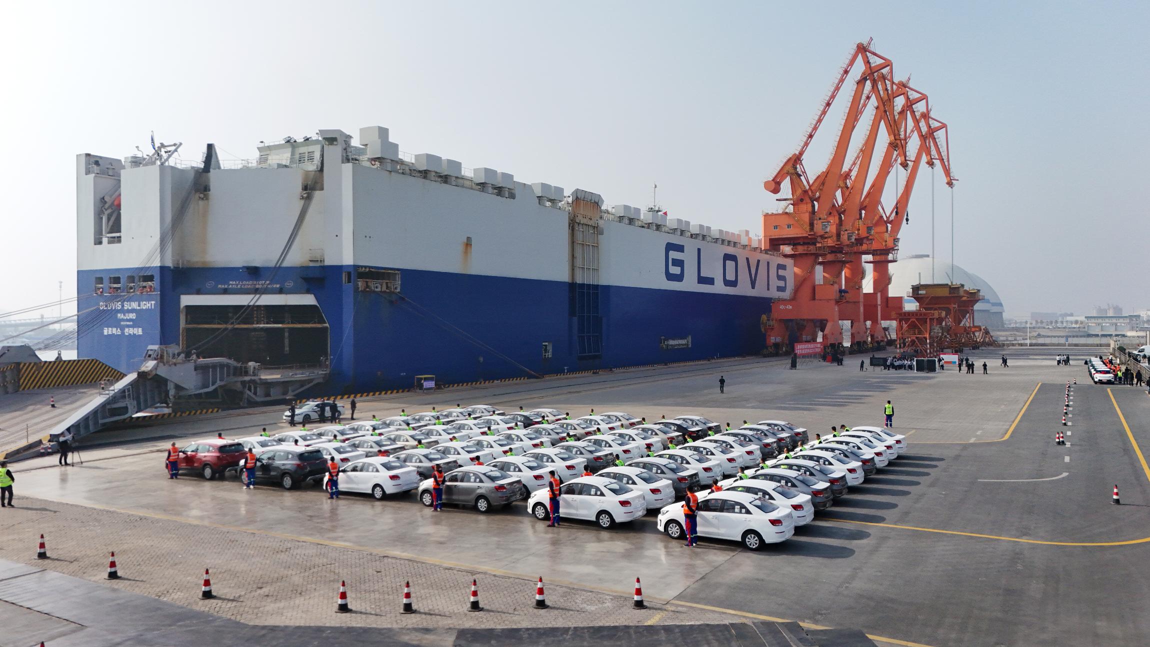 bevictor伟德起亚整车出口第50万辆装船起航2.jpg